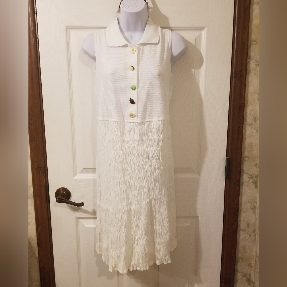 Size M vintage Nu Venture white knee length Dress sleeveless cute buttons